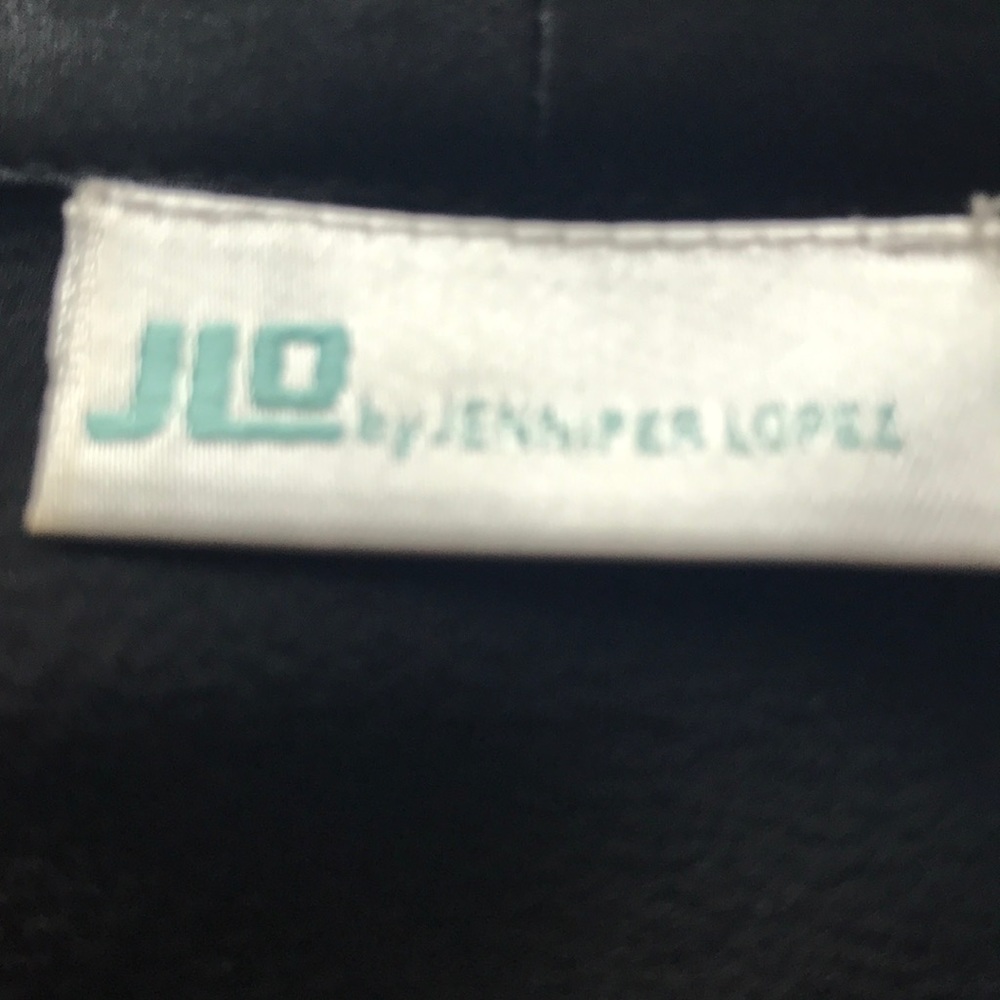 Super cute Jennifer Lopez blouse. - Picture 4 of 6